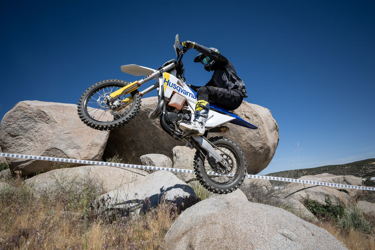 203886_TX 300 2027 - ACTION