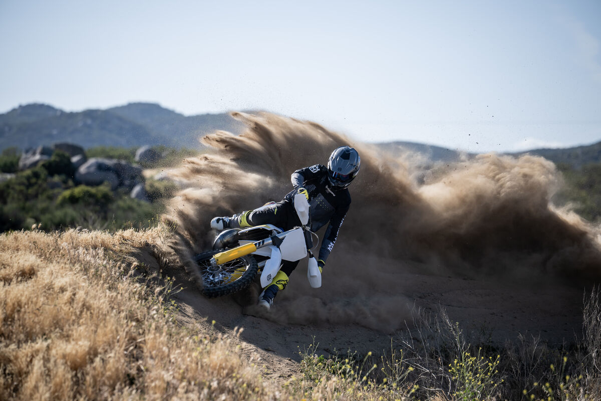 203883_TX 300 2027 - ACTION