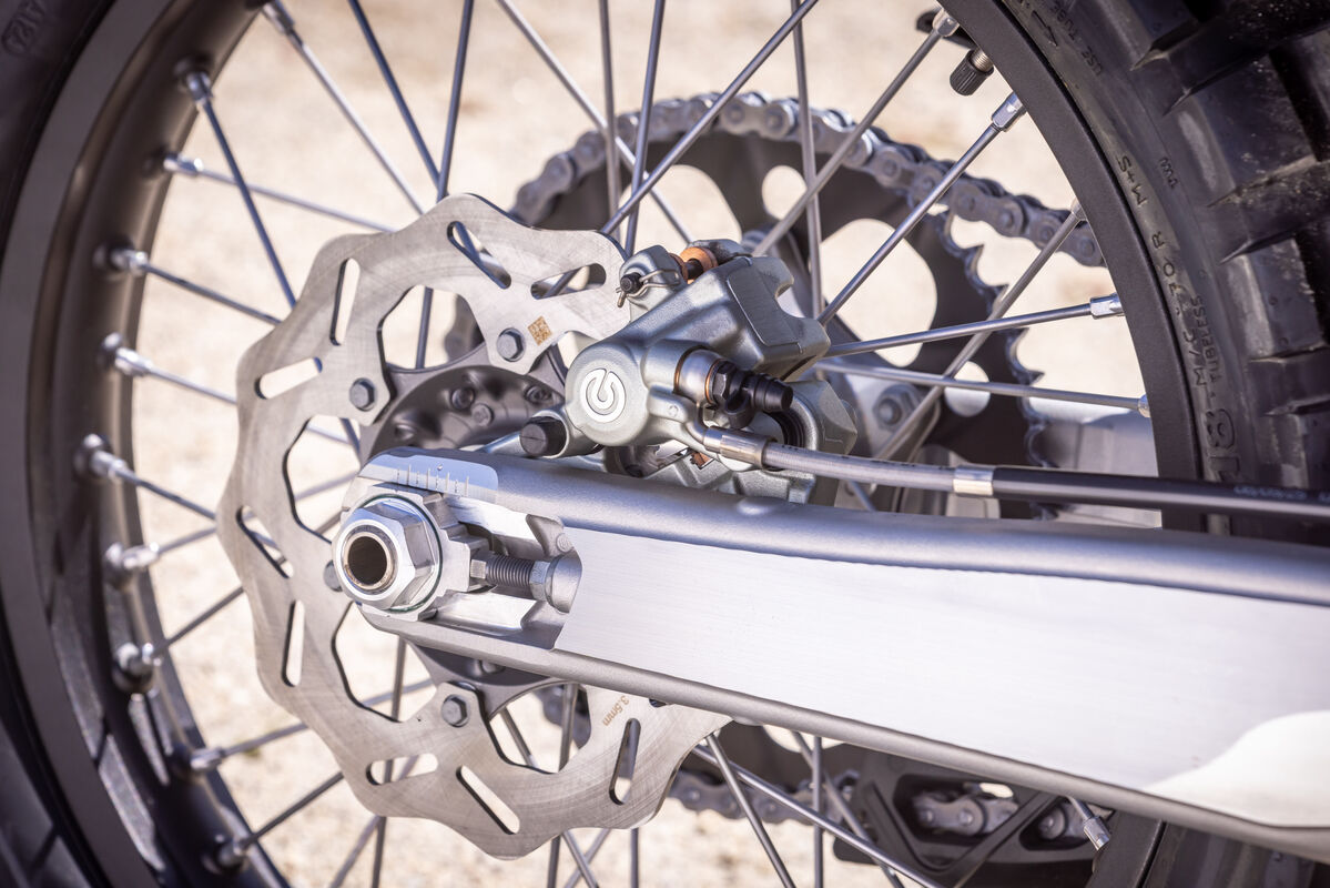 205881_FE 501s _ FE 350s 2027_US_Detail