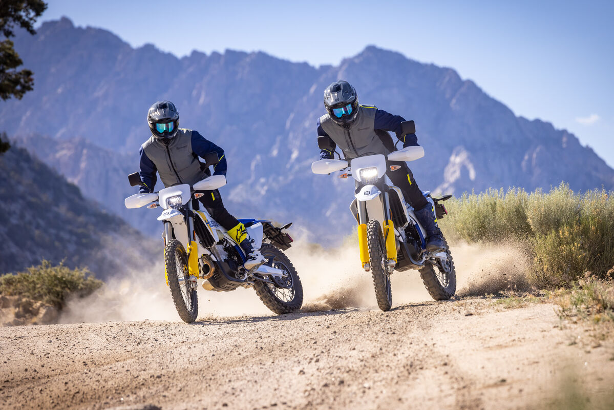 205860_FE 501s _ FE 350s 2027_US_Action