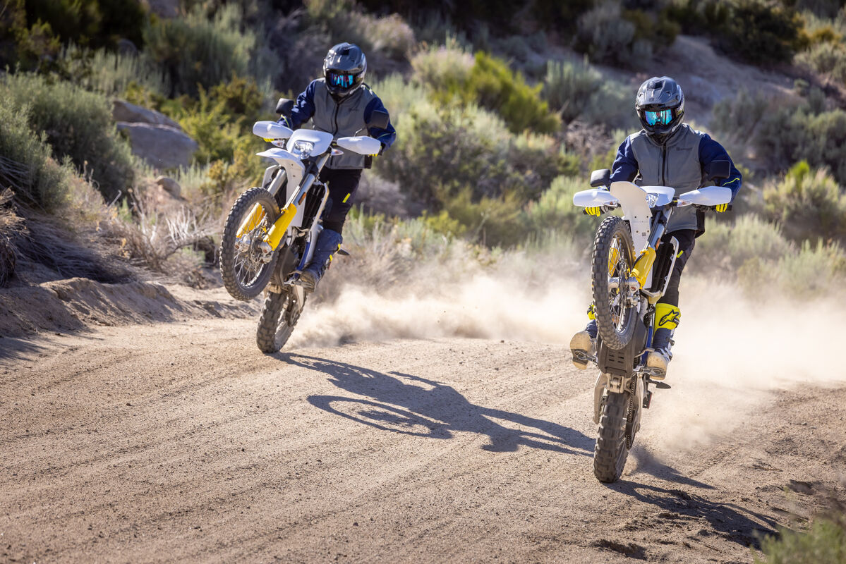 205855_FE 501s _ FE 350s 2027_US_Action
