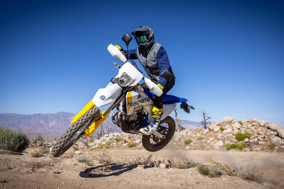 205846_FE 501s 2027_US_Action