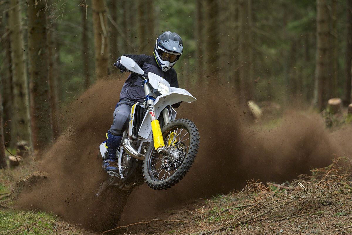 204613_TE 125 2027_Action