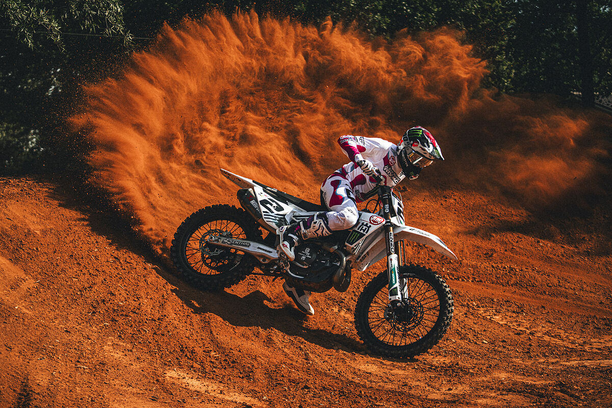 Cooper Webb - Team Tedder Husqvarna 2027 (1)