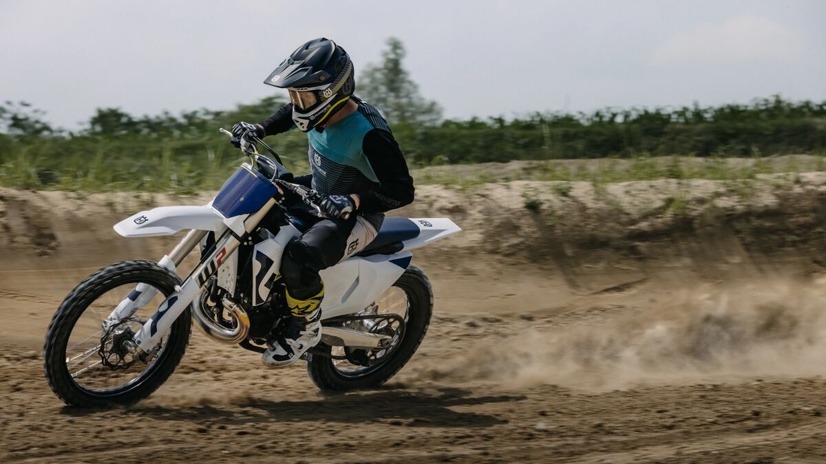 191213_TC 250_Action_2026
