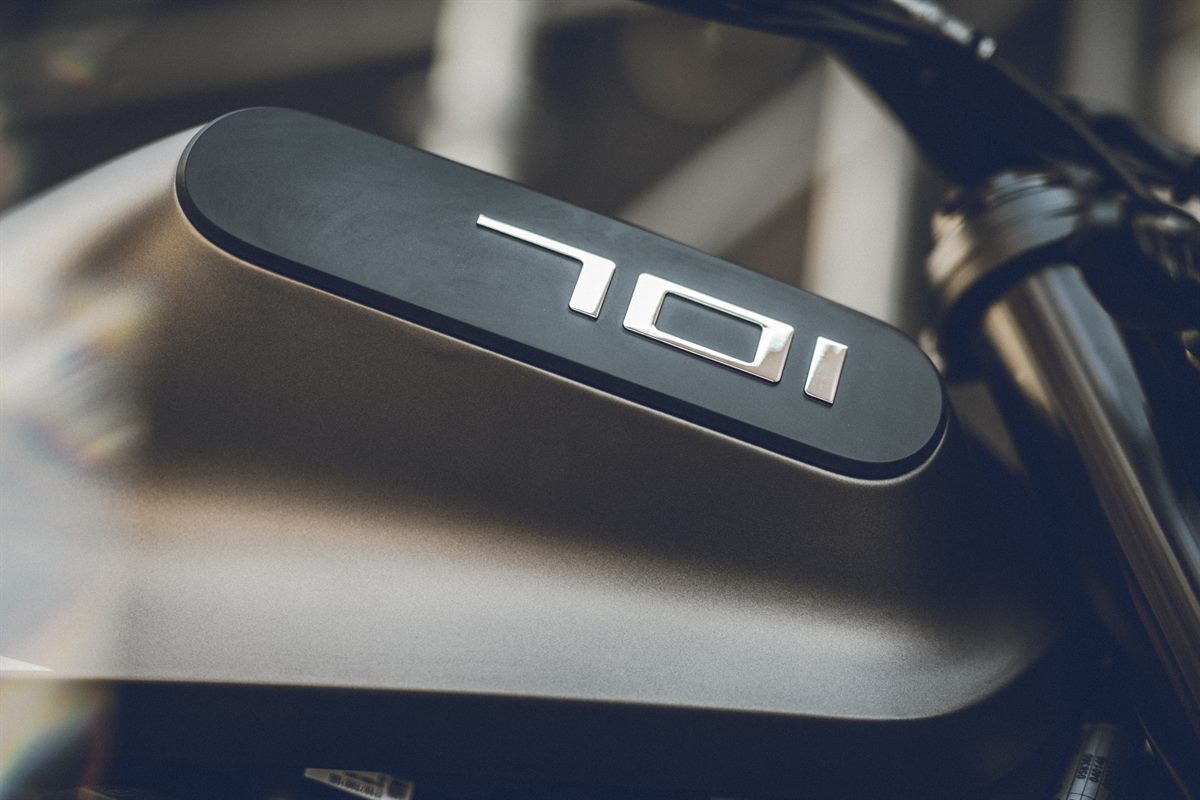 57926_Svartpilen 701 Style