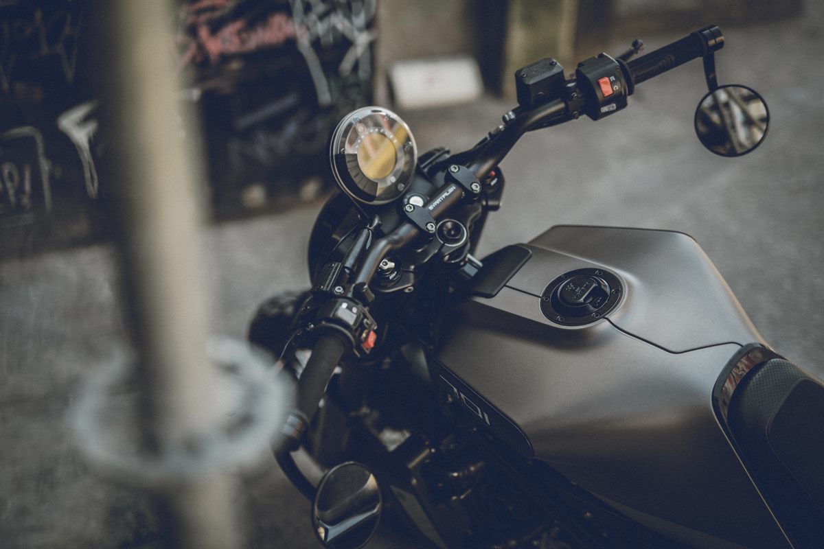 57956_Svartpilen 701 Style