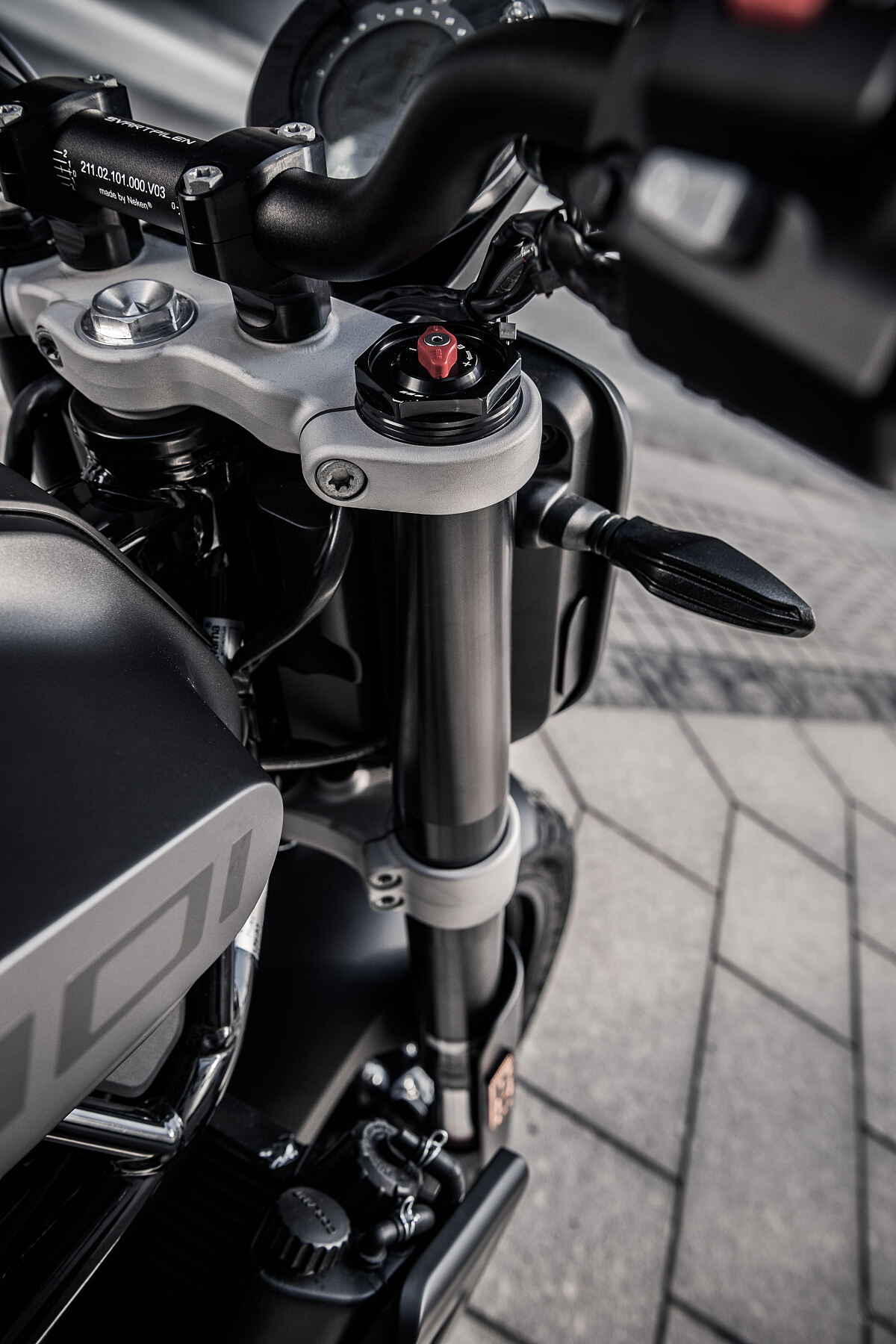 SVARTPILEN 701_DETAILS (3)