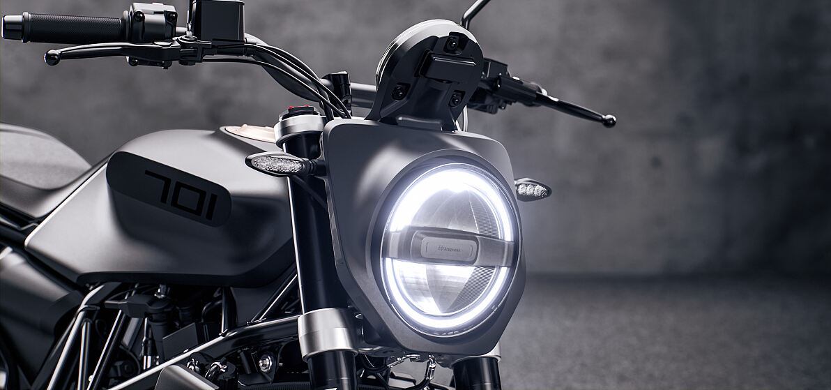SVARTPILEN 701_HEADLIGHT(2)