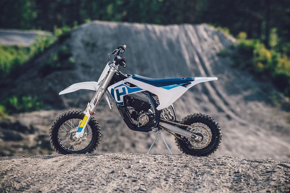 Husqvarna Motorcycles - Accessories MY20 (2)