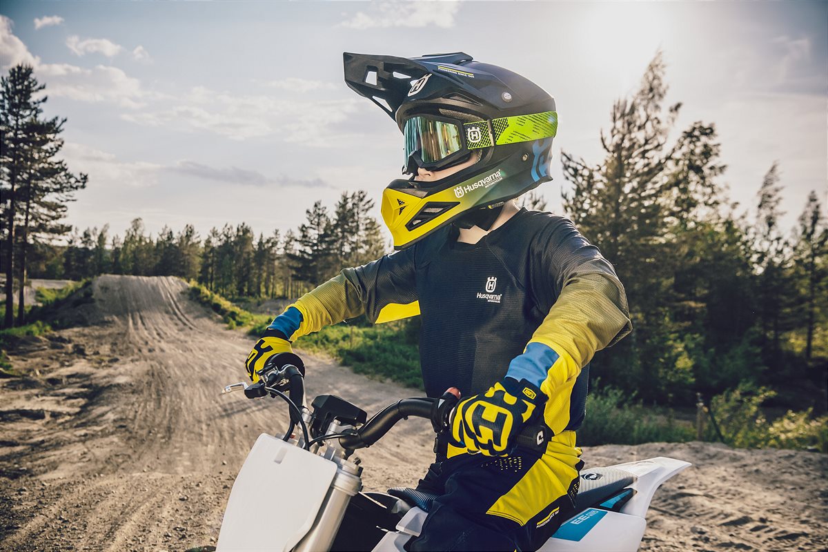 Husqvarna Functional Clothing MY 2020 (1)