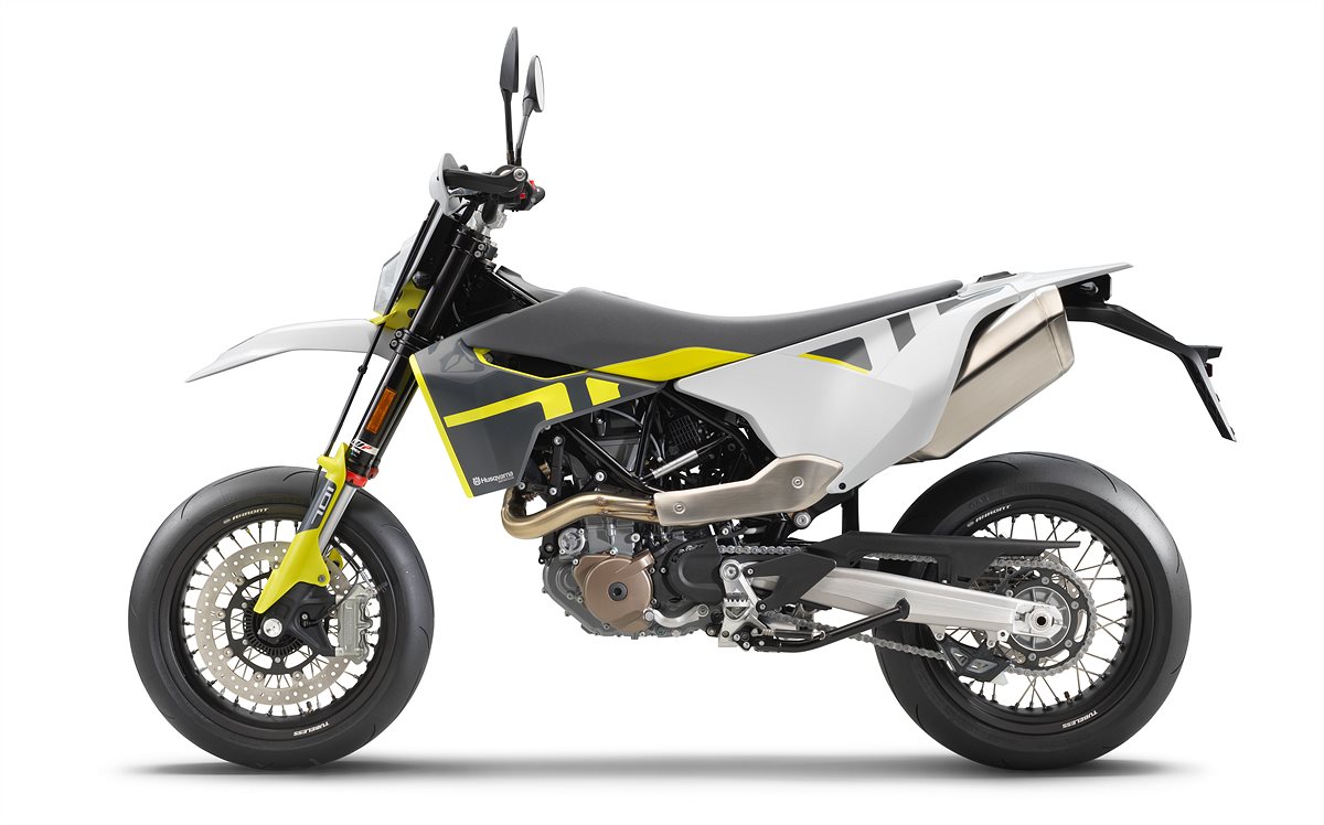 701 SUPERMOTO 2020 (10)