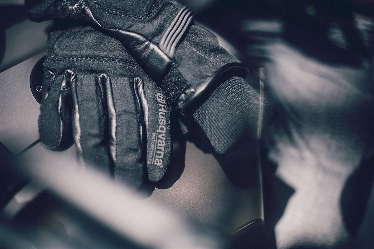 Pursuit Gloves