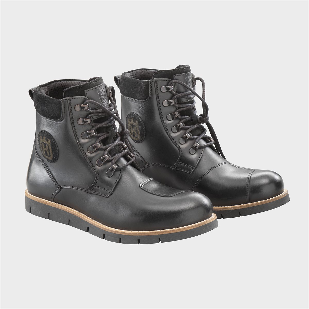Pursuit Shoes-1