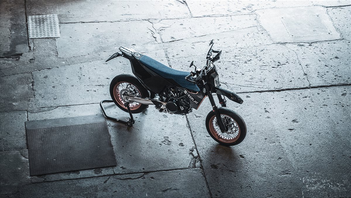 701 Supermoto Replay Limited Edition (4)
