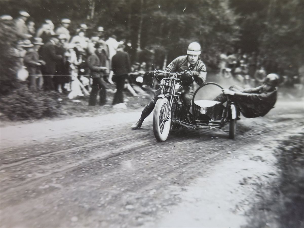 GOOD OLD TIMES BLOG - GREAT GUNS GOING GAGA