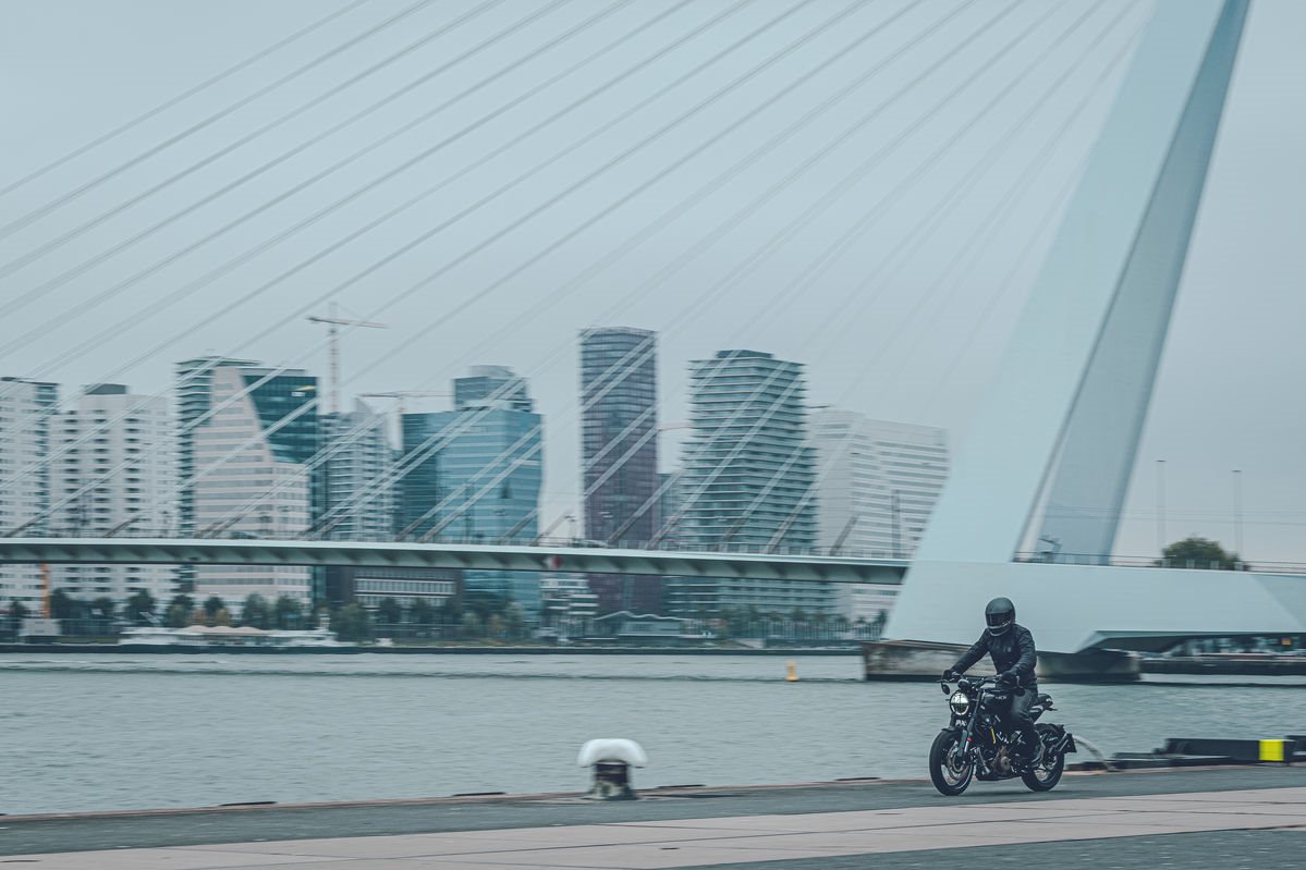 2022 Svartpilen 401