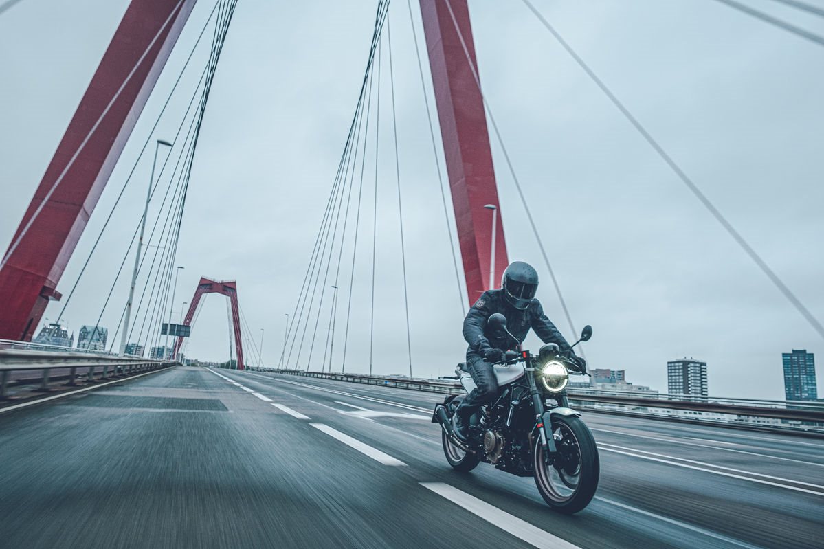 2022 Vitpilen 401