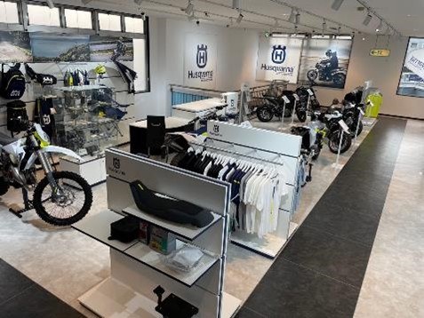 ハスクバーナ・モーターサイクルズ 千葉 店内