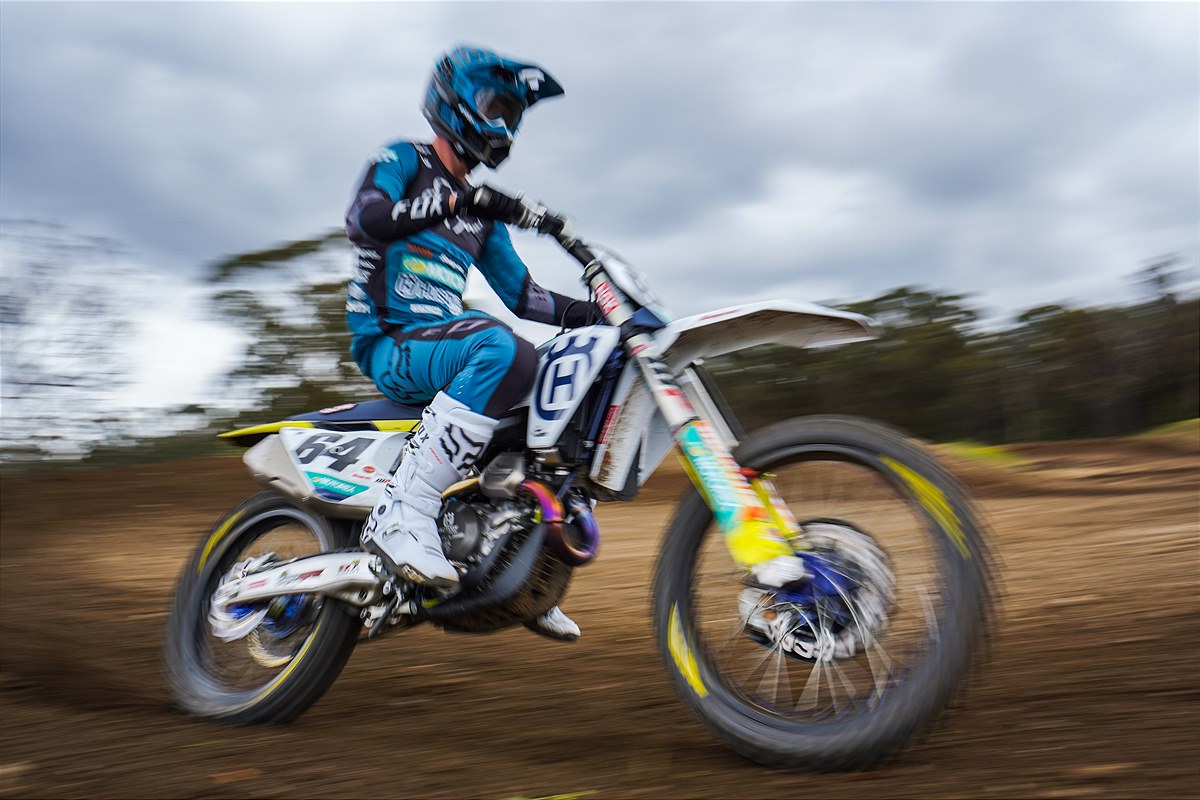 Husqvarna_Racing_Team_2022_SX_photoshoot_4
