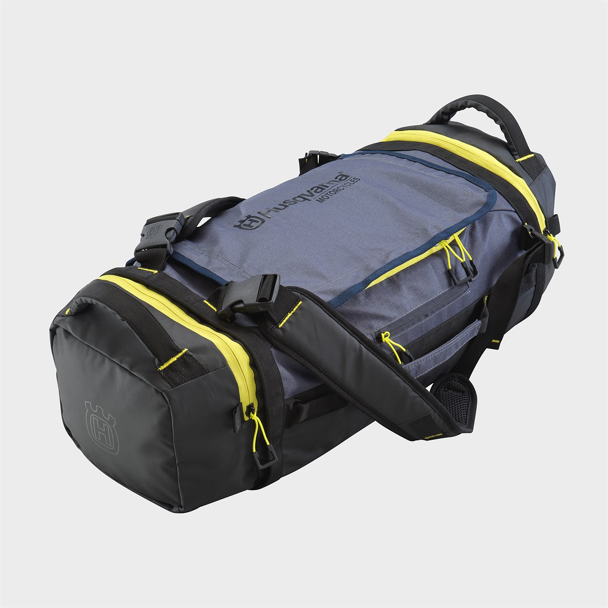 68027_3HS210011600_DUFFLE BAG_FRONT_PERSP