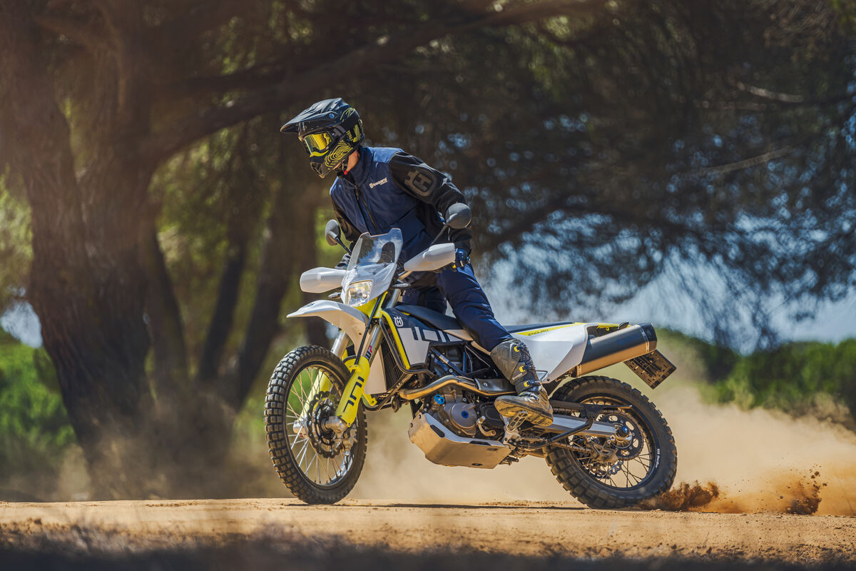  701 Enduro（オプション装着車）
