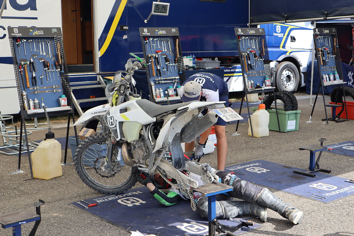 Husqvarna Motorcycles_ISDE_Race Service