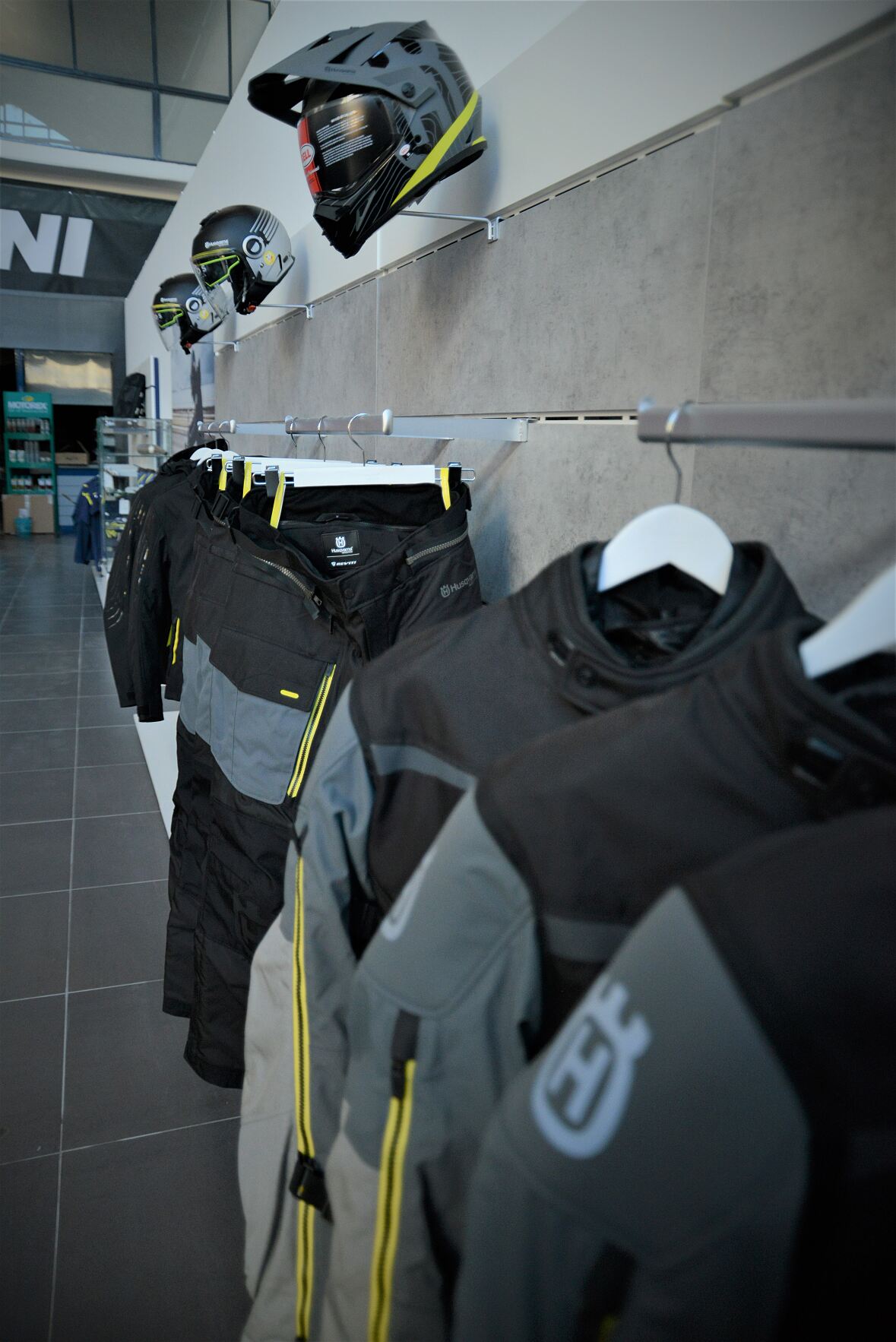 NEW VALENTINI_SHOWROOM_HQV