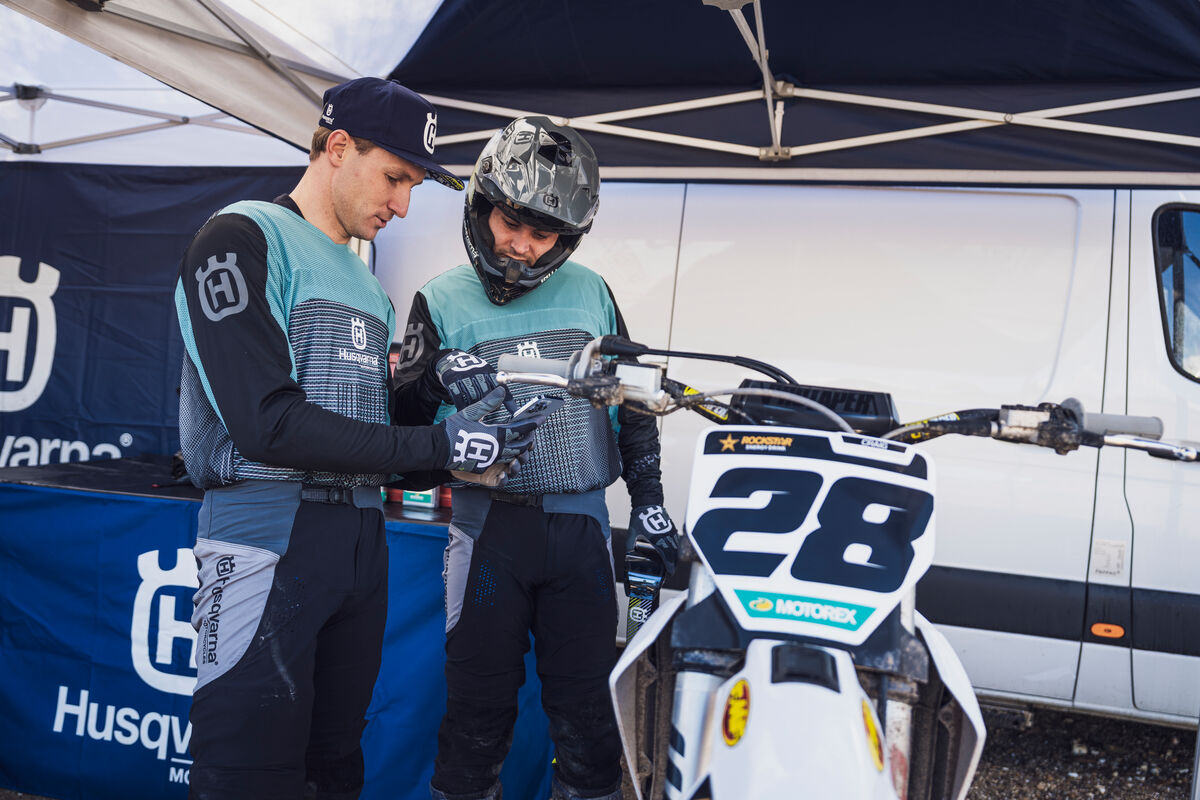 CUO and Ride Husqvarna Motorcycles app