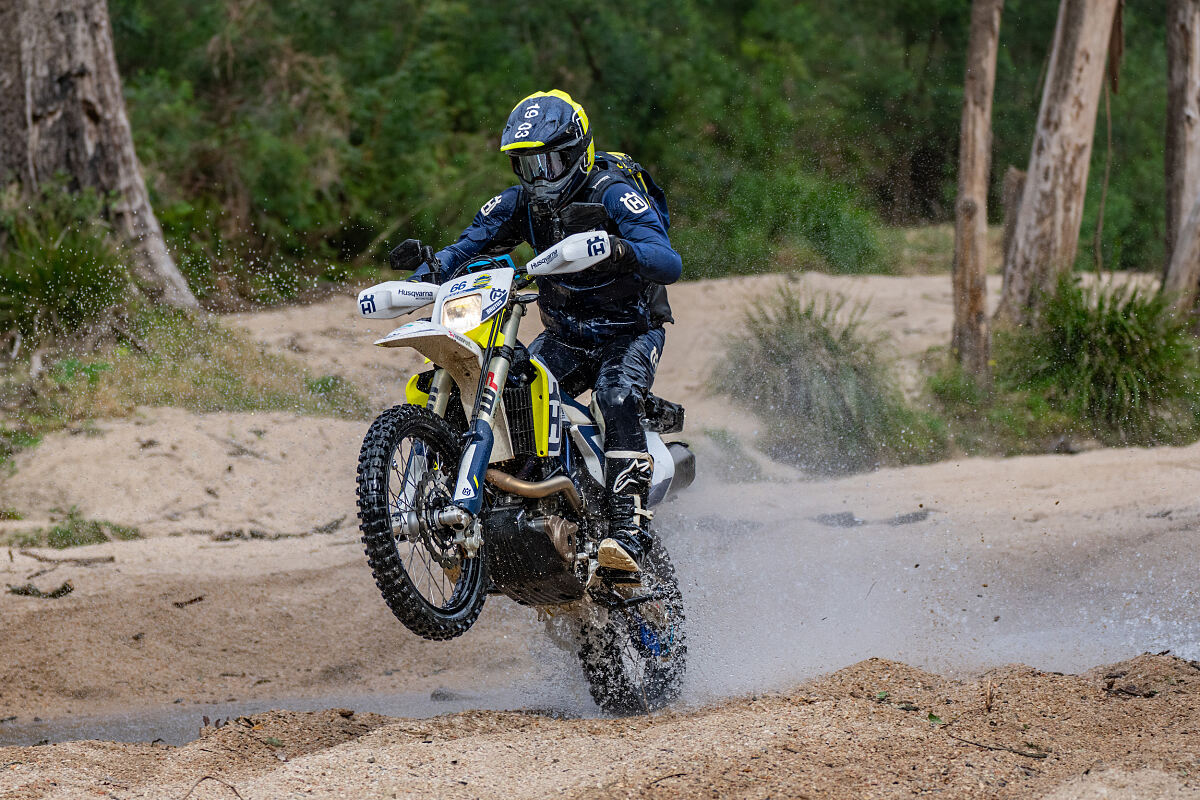2024-Husqvarna-Trek-South-Coast
