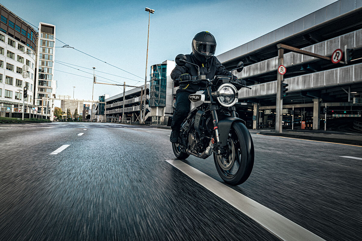 143850_Vitpilen 125 2024