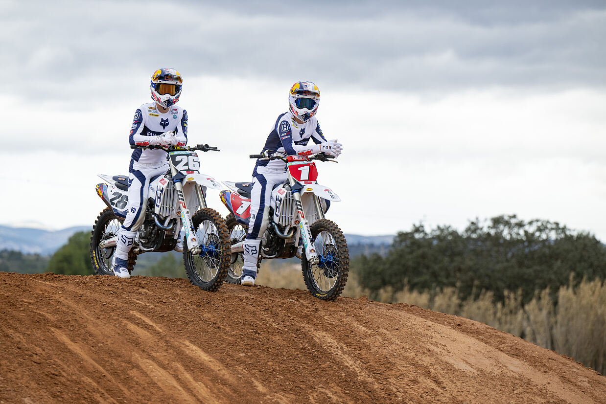 Team_NestaanHusqvarna_MX2_2025 (1)