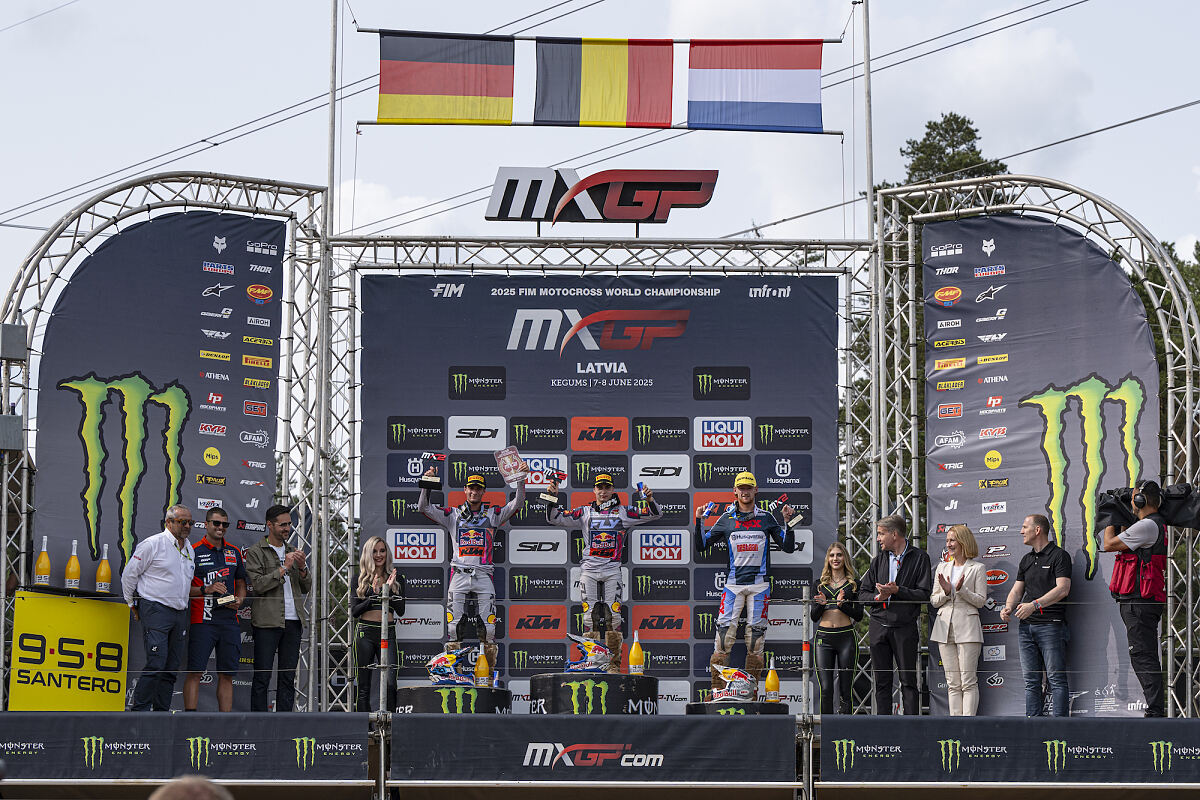 MX2Podium_Latvia_2025_Fullspectrum_JC-7088