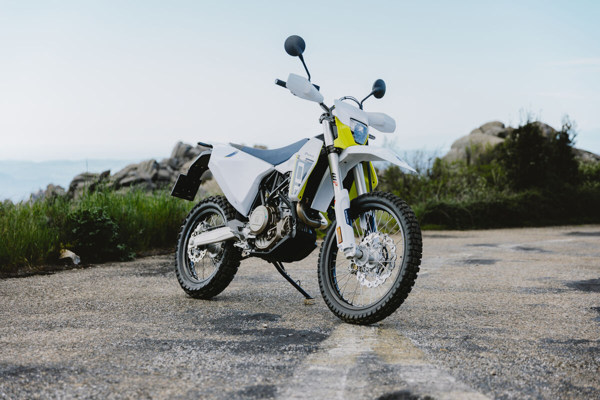 190318_ 701 Enduro 2026