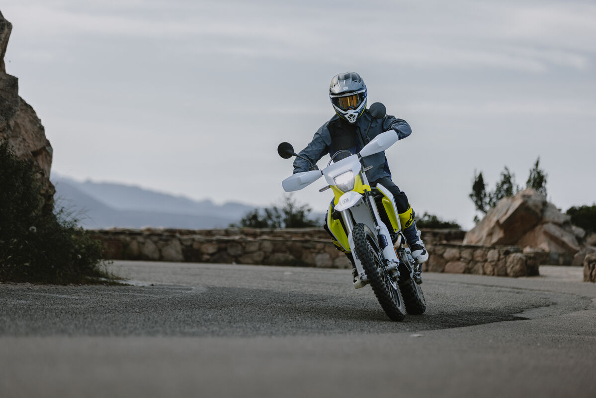 190185_ 701 Enduro 2026