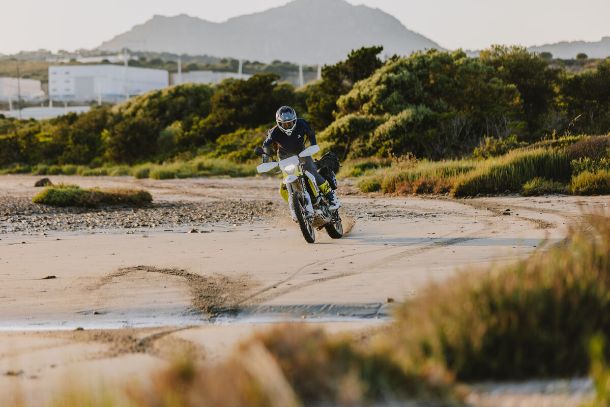 190134_ 701 Enduro 2026