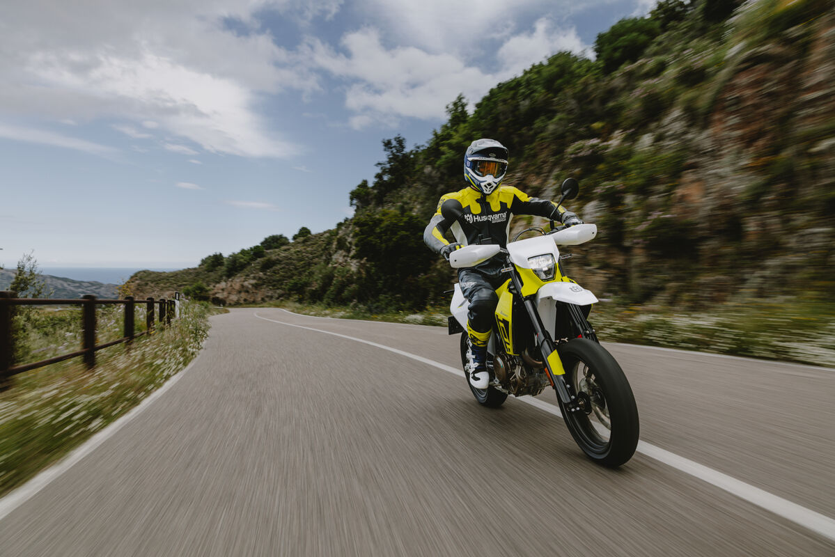 189815_701 Supermoto 2026