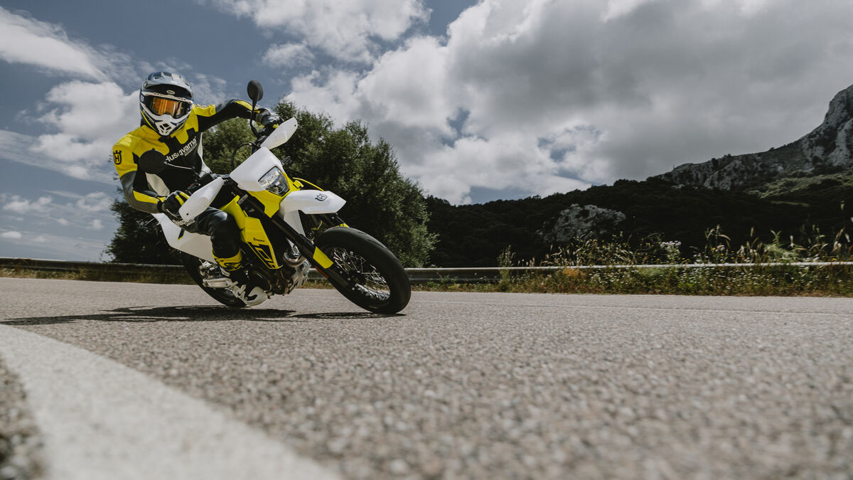 189782_701 Supermoto 2026