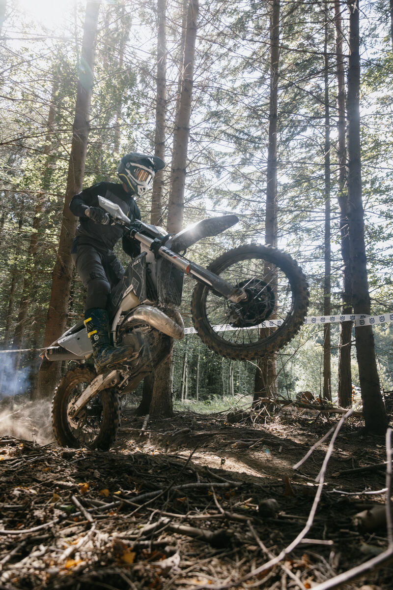 195874_TE 300 Pro 2026 Action 