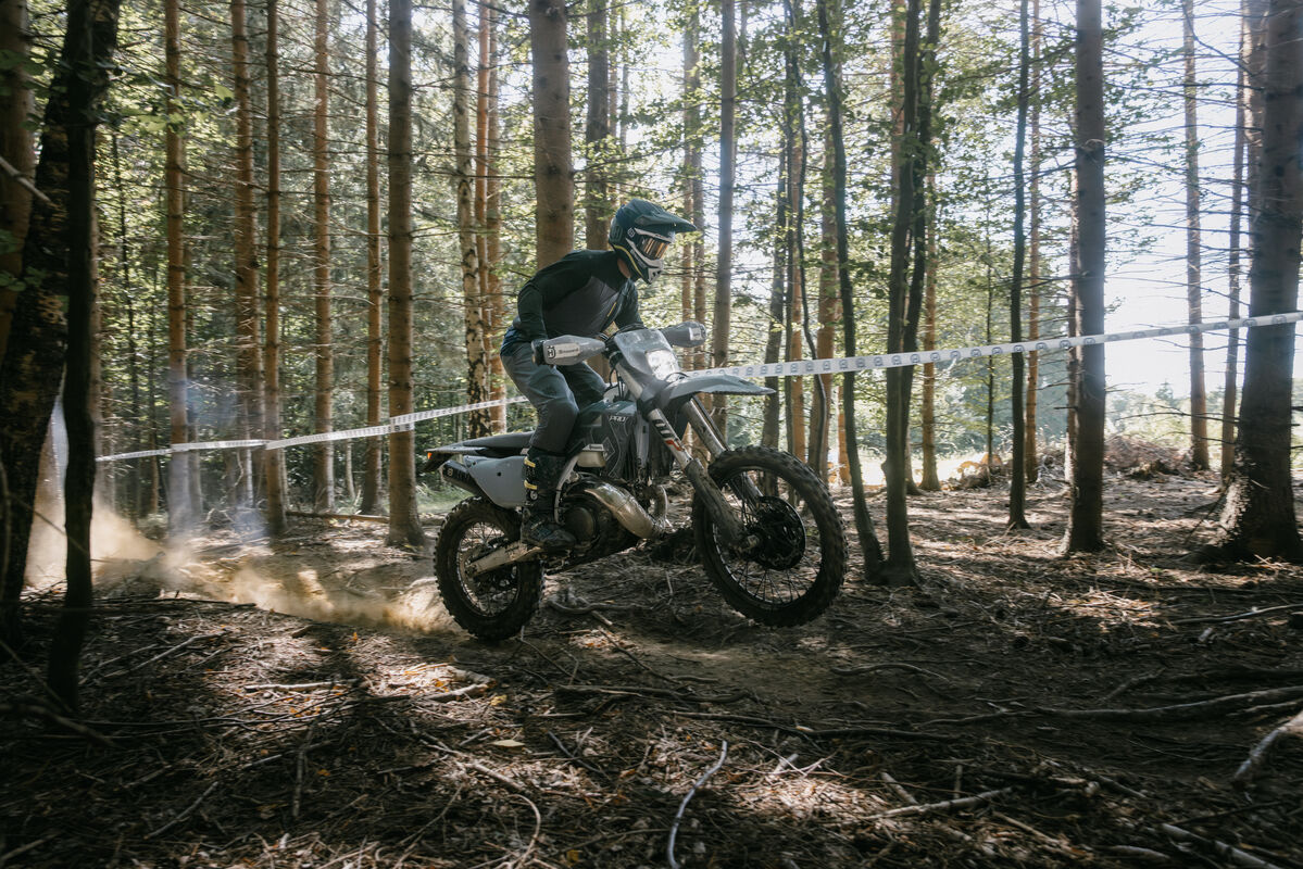 195876_TE 300 Pro 2026 Action 