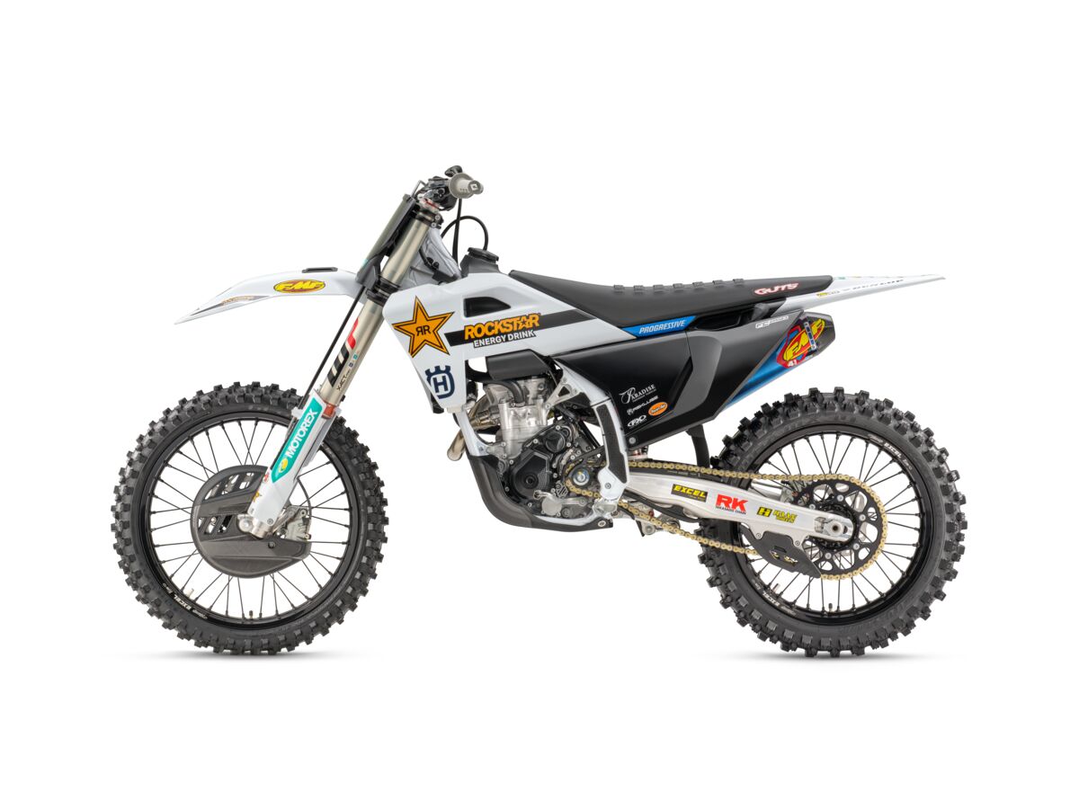 196409_MY26 HQV FC-250 FACTORY EDITION_90_left