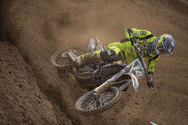 Vilšanās pilna diena ROCKSTAR ENERGY HUSQVARNA FACTORY RACING LATVIA MXGP • Kopējais motocikls